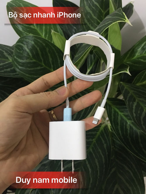 Sử dụng sạc chính hãng 