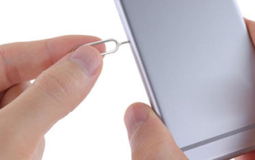 Tháo sim iPhone 6 - đặt lại khay sim