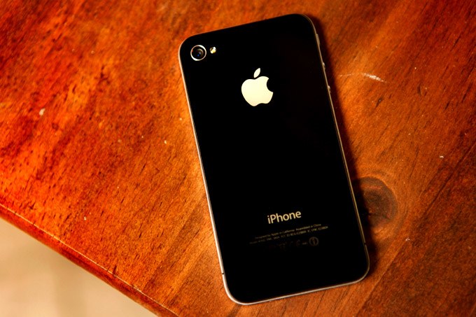iPhone 4 và iPhone 4s ra đời năm nào