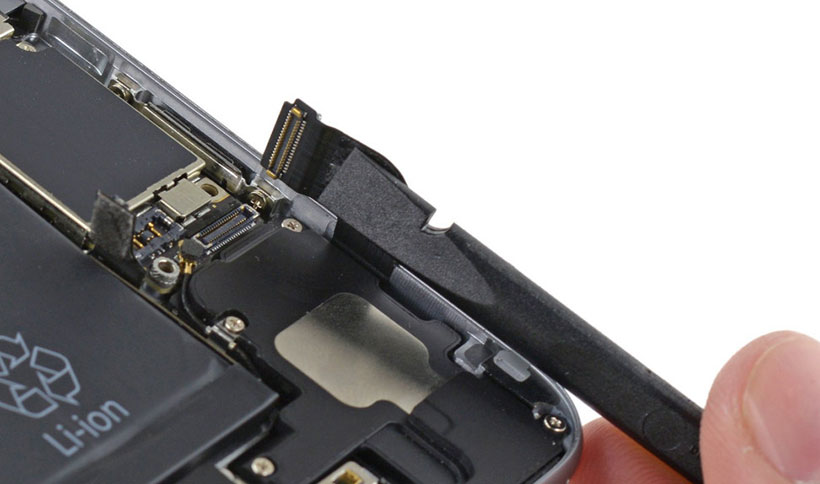 Ngắt kết nối dây loa