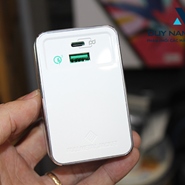 Sạc Qmadix 2 cổng sạc nhanh Quick Charge 3.0 và PD